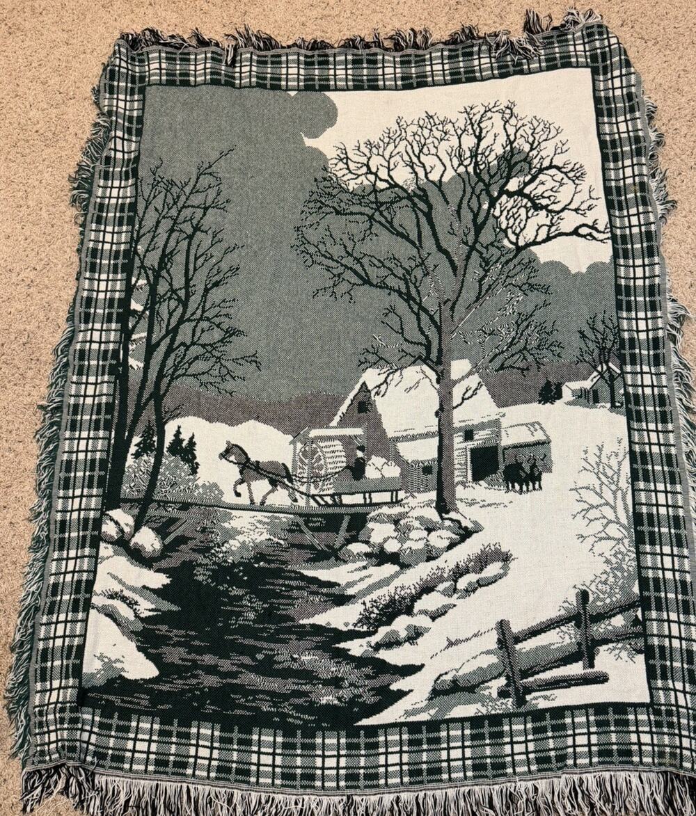 Crown Crafts Throw Blanket Afghan WINTER SLEIGH RIDE 60 X 50 Green White VTG 80s